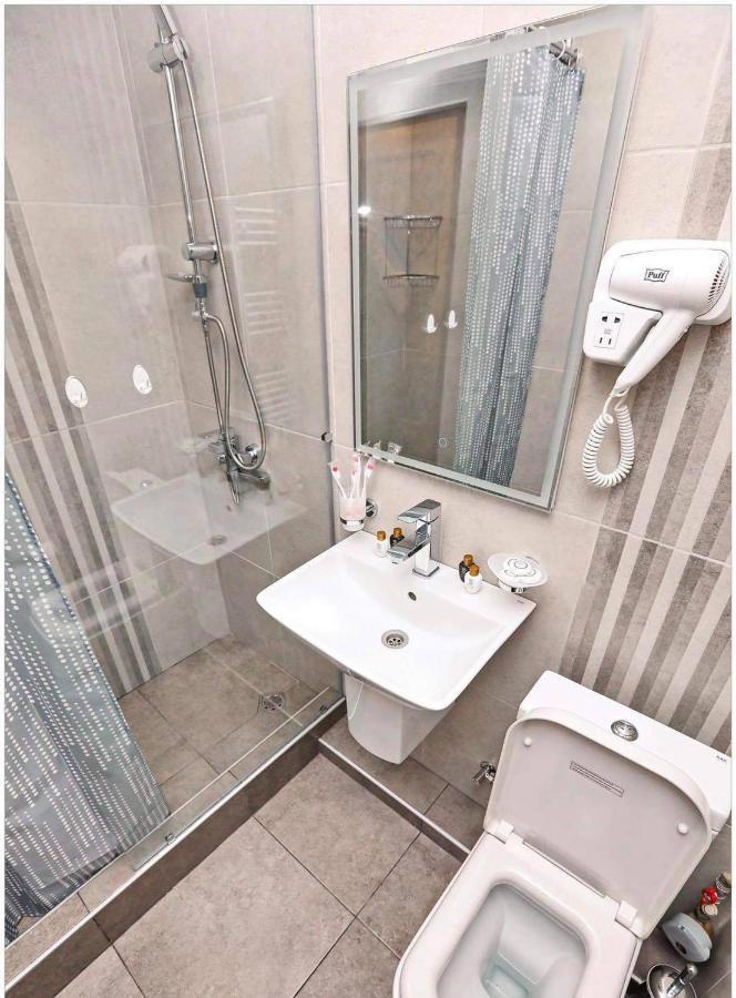 Family Mini-Hotel Martirosyan'S And Tours Jerevan Eksteriør billede