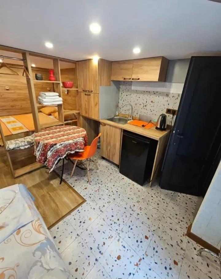 Family Mini-Hotel Martirosyan'S And Tours Jerevan Eksteriør billede