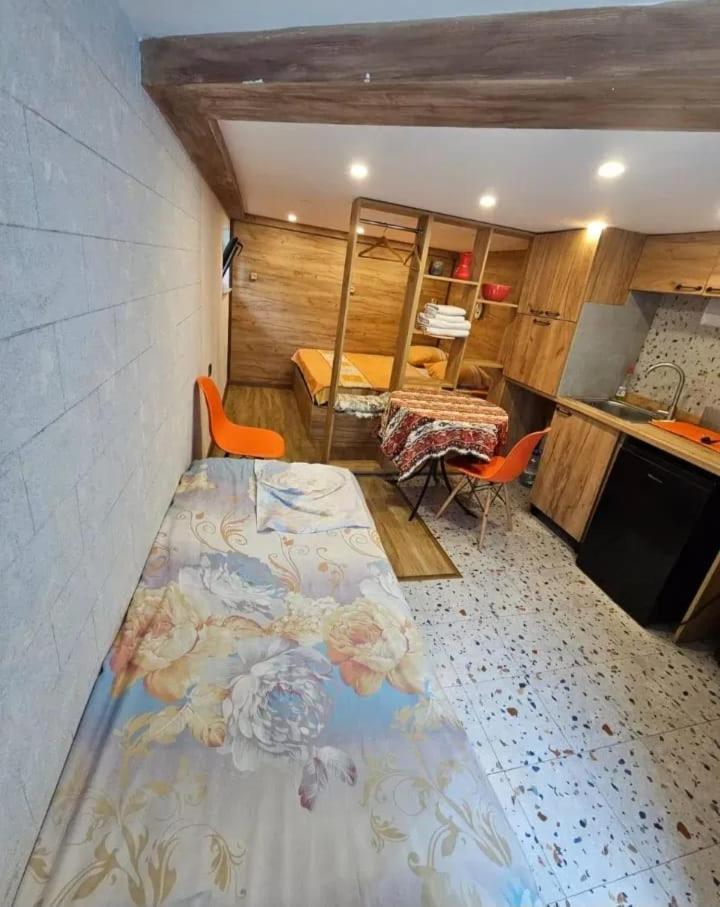 Family Mini-Hotel Martirosyan'S And Tours Jerevan Eksteriør billede