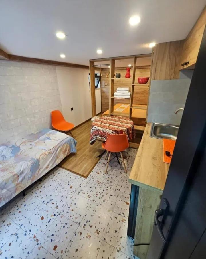 Family Mini-Hotel Martirosyan'S And Tours Jerevan Eksteriør billede