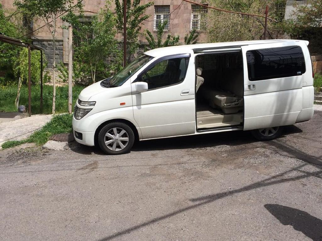 Family Mini-Hotel Martirosyan'S And Tours Jerevan Eksteriør billede