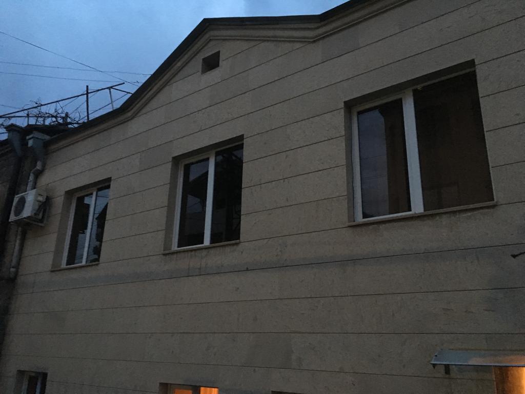 Family Mini-Hotel Martirosyan'S And Tours Jerevan Eksteriør billede