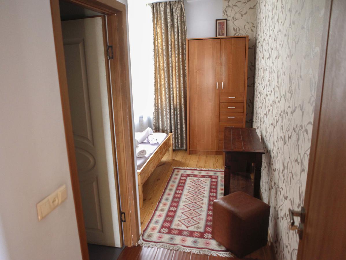 Family Mini-Hotel Martirosyan'S And Tours Jerevan Eksteriør billede